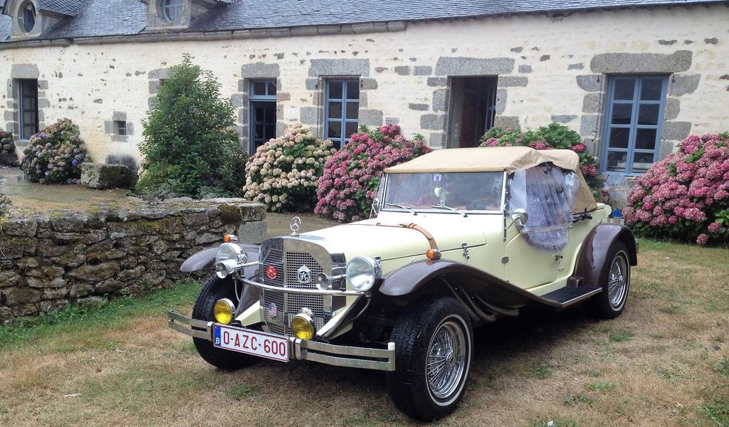 Chateau De La Chasse-Guerre Bed & Breakfast Hardanges Bagian luar foto