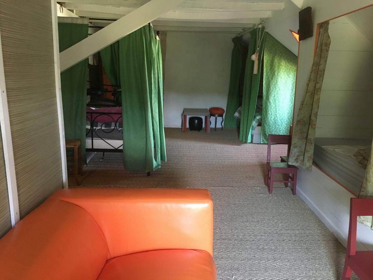 Chateau De La Chasse-Guerre Bed & Breakfast Hardanges Bagian luar foto